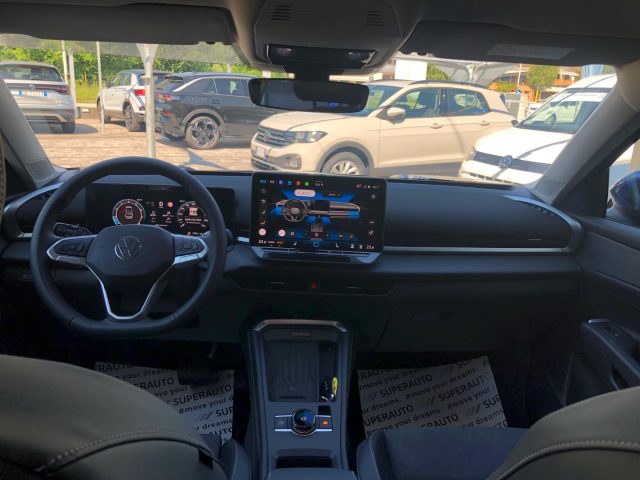 VOLKSWAGEN T-Roc usata, con Sensori di parcheggio posteriori