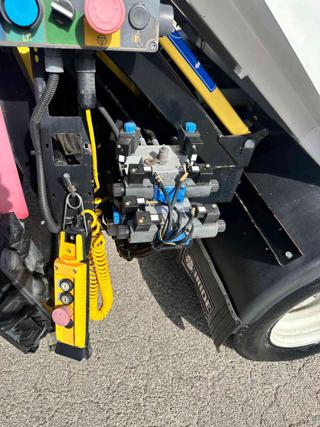 ISUZU Other usata, con Bluetooth