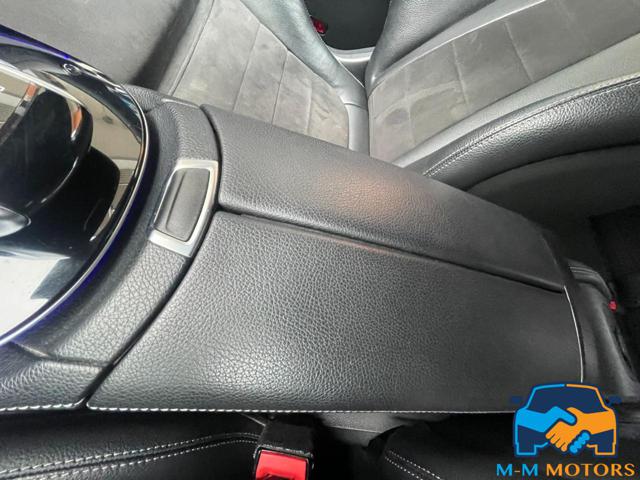 MERCEDES-BENZ E 220 usata, con Sedile posteriore sdoppiato