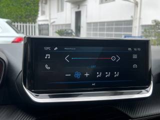 PEUGEOT 208 usata, con Volante multifunzione