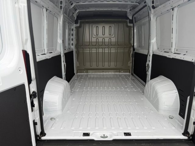 PEUGEOT Boxer usata, con Autoradio digitale