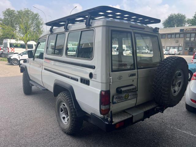 TOYOTA Land Cruiser usata 5