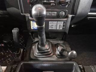 LAND ROVER Defender usata 17