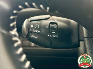 PEUGEOT 308 usata, con Sedile posteriore sdoppiato