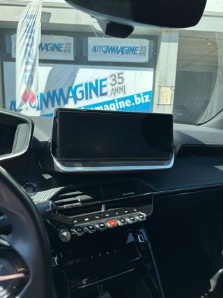 PEUGEOT 2008 usata, con Autoradio