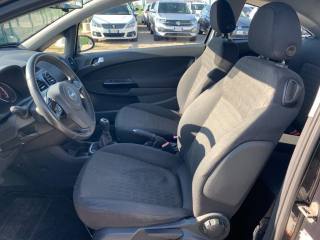 OPEL Corsa usata, con Climatizzatore