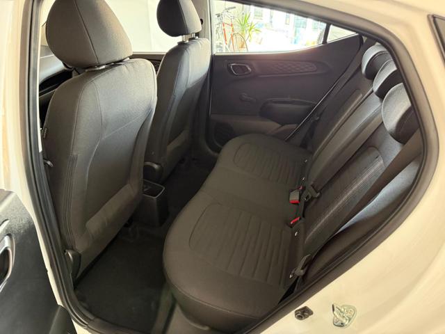 HYUNDAI i10 usata, con Park Distance Control