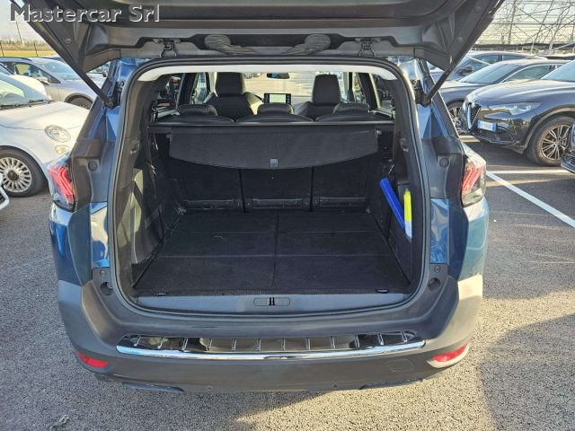 PEUGEOT 5008 usata, con Bracciolo
