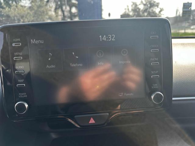TOYOTA Yaris usata, con Sistema di navigazione