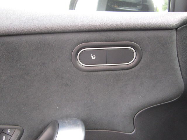 MERCEDES-BENZ A 180 usata, con Controllo automatico clima