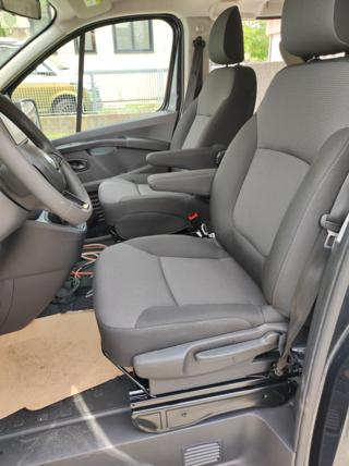 RENAULT Trafic usata, con USB