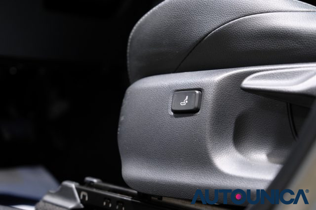 TOYOTA Yaris Cross usata, con USB