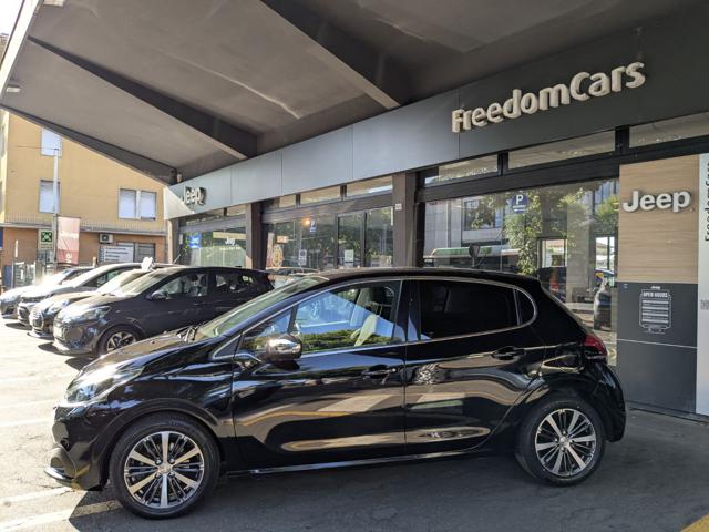 PEUGEOT 208 usata, con Alzacristalli elettrici