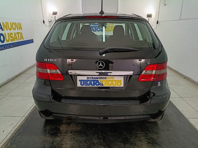 MERCEDES-BENZ B 180 usata, con Touch screen