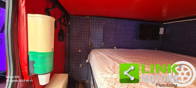 RENAULT Trafic usata, con Fari LED
