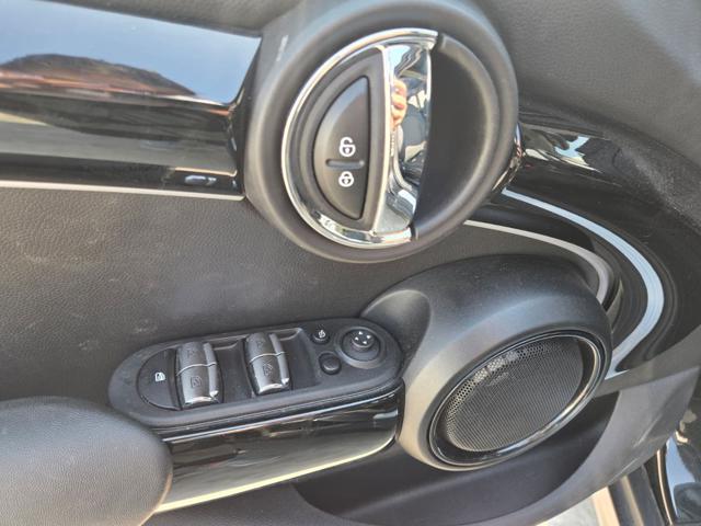 MINI Cooper usata 21