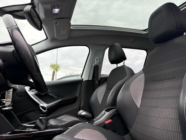 PEUGEOT 2008 usata, con Autoradio