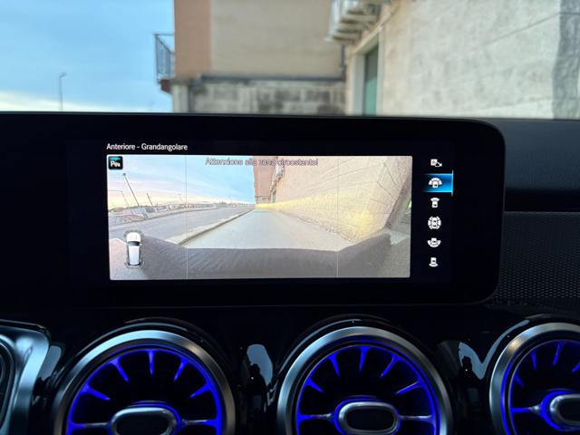 MERCEDES-BENZ GLB 200 usata, con Chiusura centralizzata telecomandata