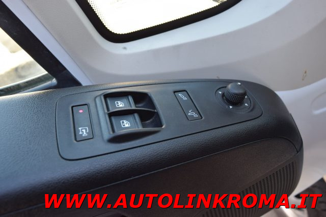 PEUGEOT Boxer usata, con Volante multifunzione
