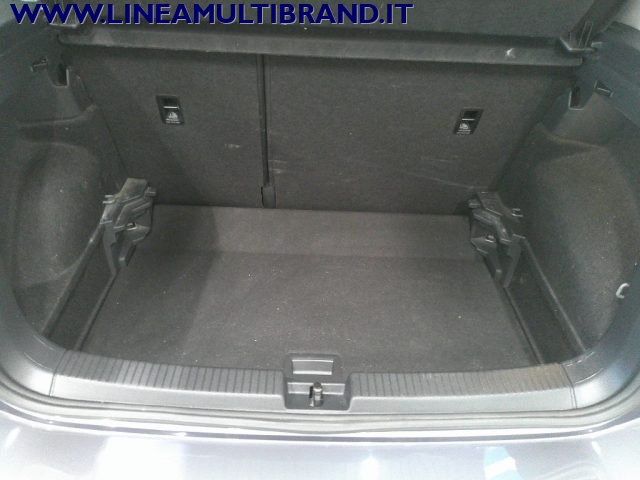 VOLKSWAGEN T-Cross usata, con Autoradio