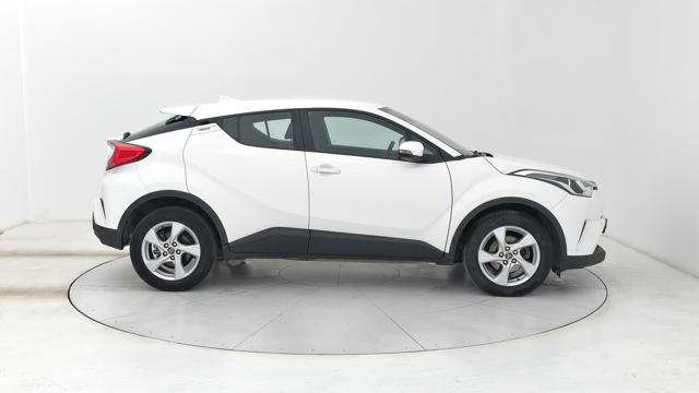 TOYOTA C-HR usata, con Autoradio