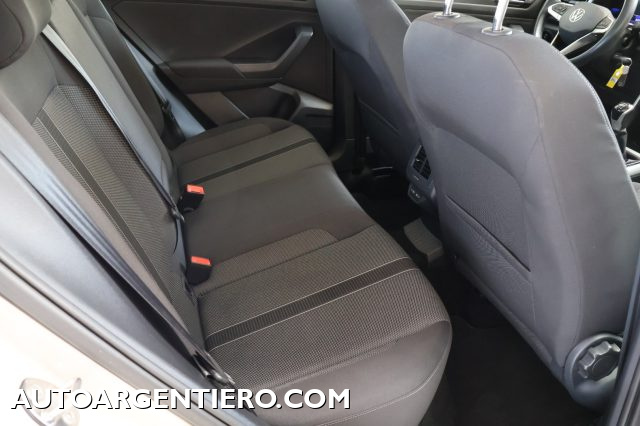 VOLKSWAGEN T-Roc usata, con Sensori di parcheggio posteriori