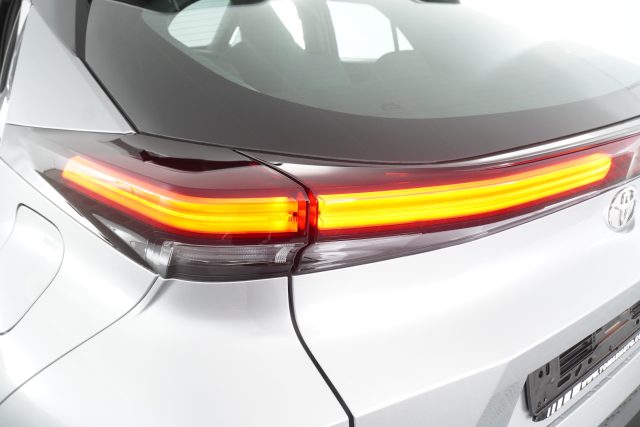 TOYOTA C-HR usata 16