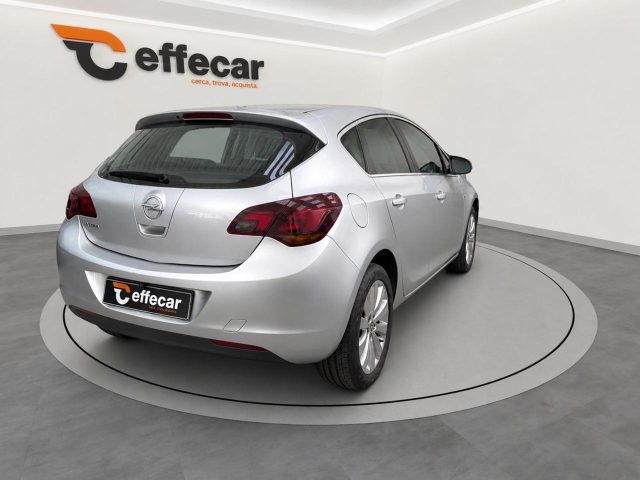 OPEL Astra usata, con Autoradio