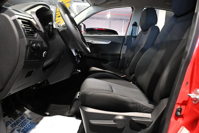 MAHINDRA KUV100 usata, con ESP