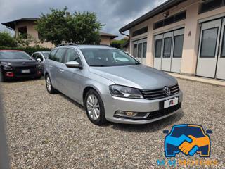 VOLKSWAGEN Passat usata, con Airbag laterali