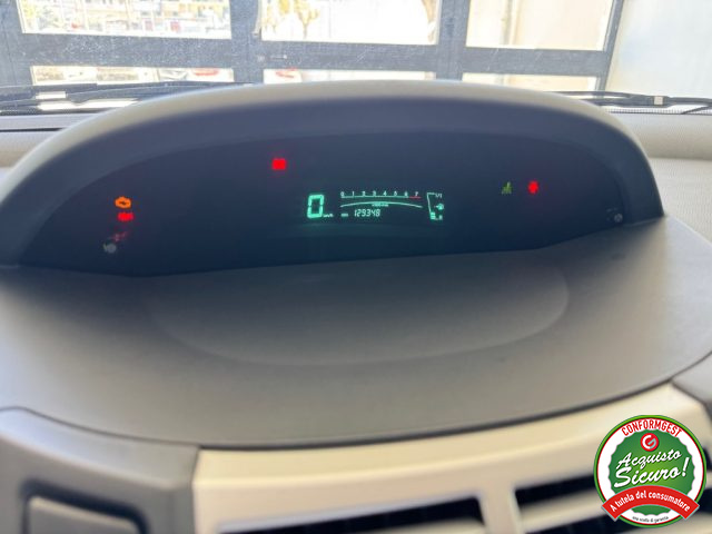 TOYOTA Yaris usata, con Servosterzo