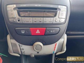 TOYOTA Aygo usata 16