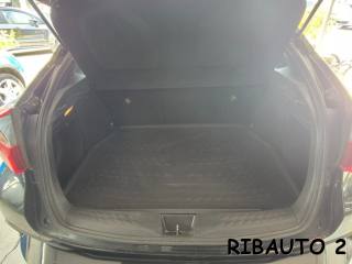 TOYOTA C-HR usata, con Isofix