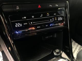 VOLKSWAGEN T-Roc usata, con Vivavoce
