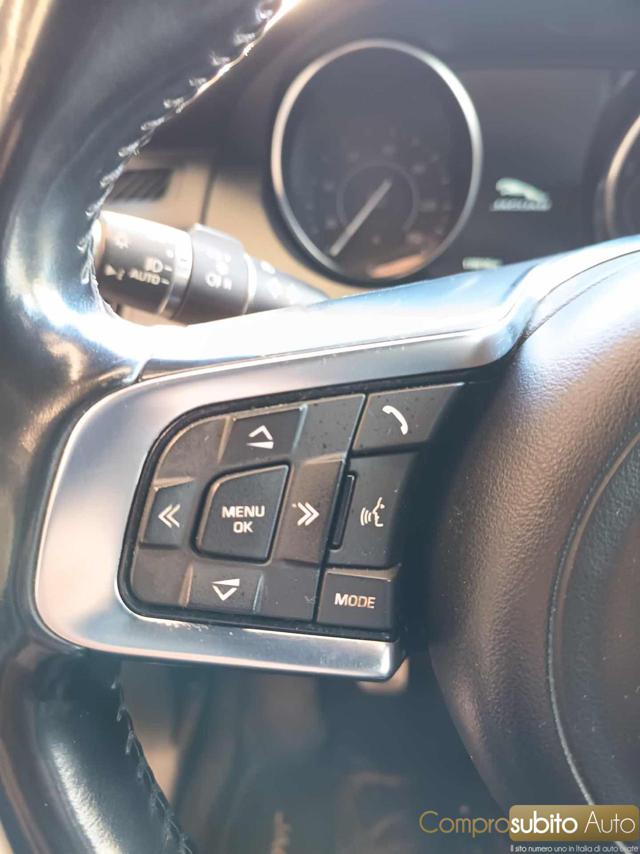 JAGUAR E-Pace usata, con Telecamera per parcheggio assistito