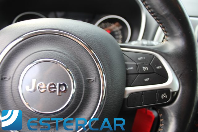 JEEP Compass usata, con Sedile posteriore sdoppiato