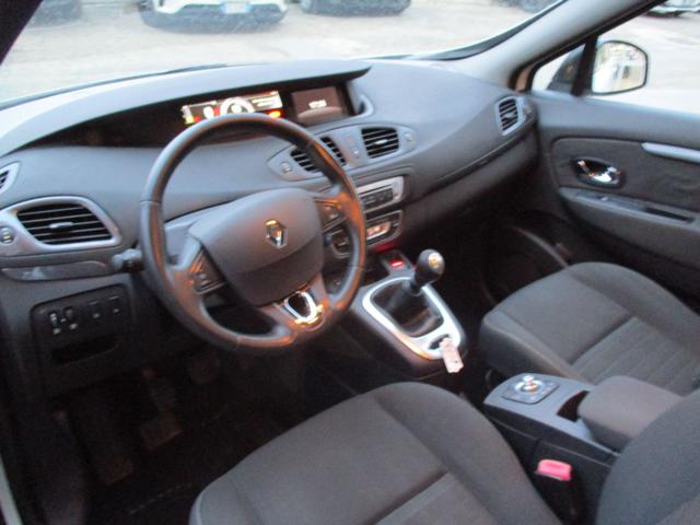 RENAULT Scenic usata, con Autoradio digitale