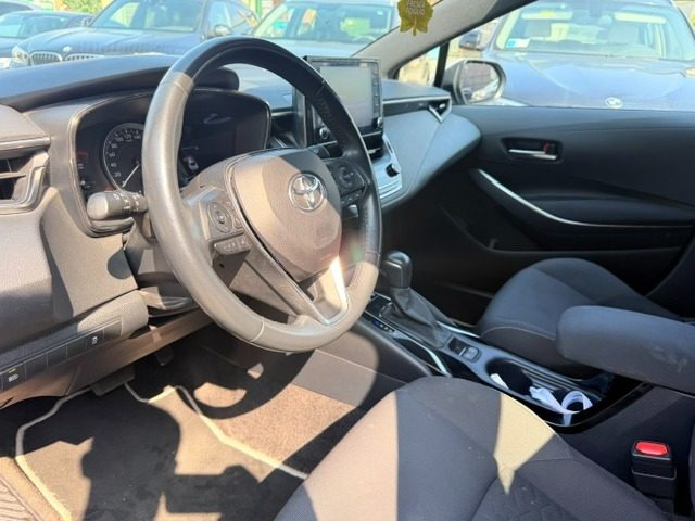 TOYOTA Corolla usata, con Autoradio