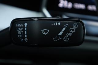 VOLKSWAGEN Golf usata, con Touch screen