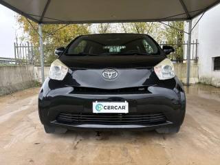TOYOTA iQ usata, con Airbag