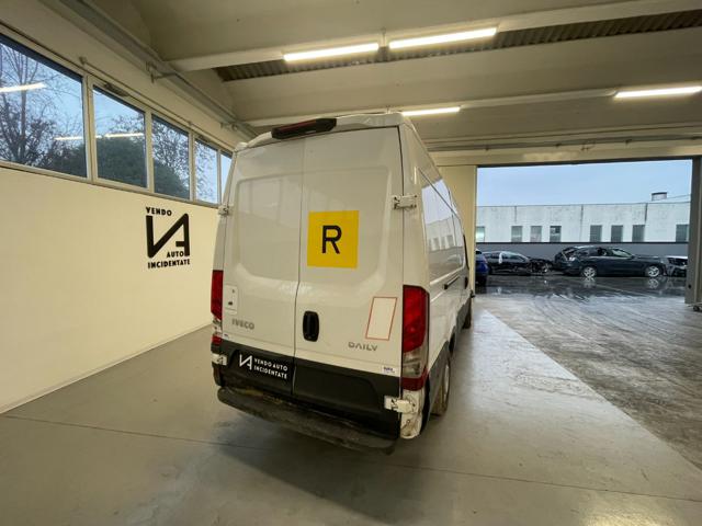 IVECO Daily usata, con Fendinebbia