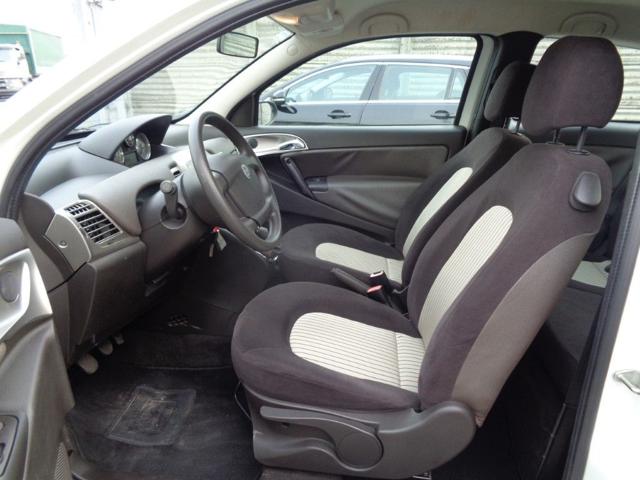 LANCIA Ypsilon usata, con Autoradio