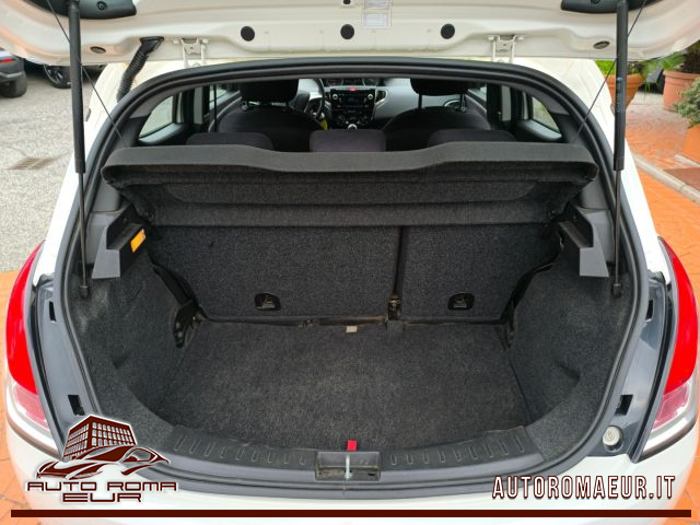 LANCIA Ypsilon usata, con Autoradio digitale