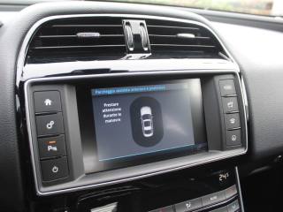 JAGUAR XE usata, con Sedile posteriore sdoppiato