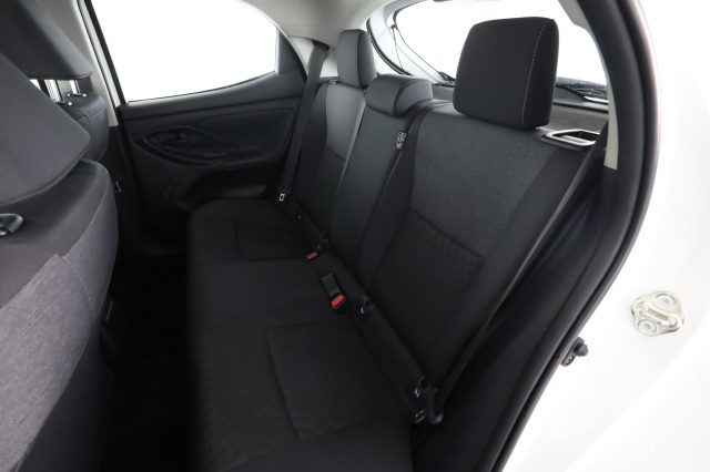 TOYOTA Yaris usata 9