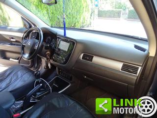 MITSUBISHI Outlander usata, con Sensori di parcheggio posteriori