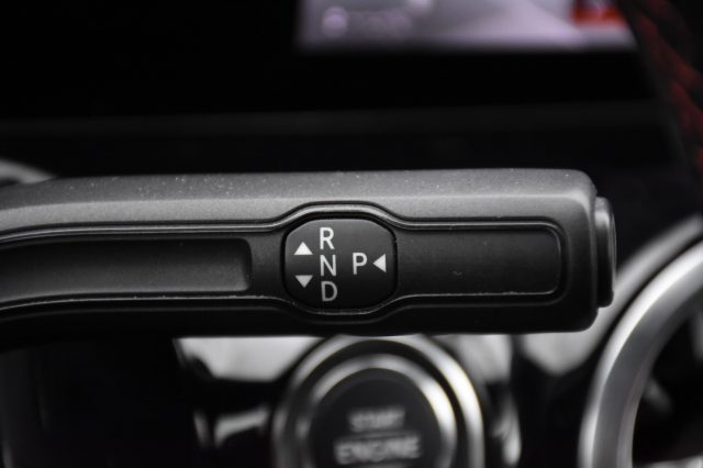 MERCEDES-BENZ GLA 250 usata, con Luci diurne LED