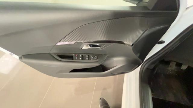 PEUGEOT 208 usata, con Park Distance Control