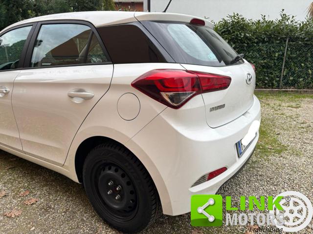 HYUNDAI i20 usata, con Alzacristalli elettrici