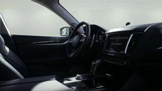 MASERATI Levante usata, con Fendinebbia